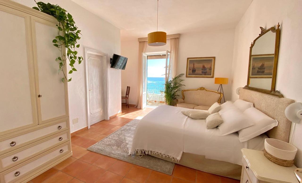 Villa Bina Sea Hotel Sant'Angelo  Exterior photo