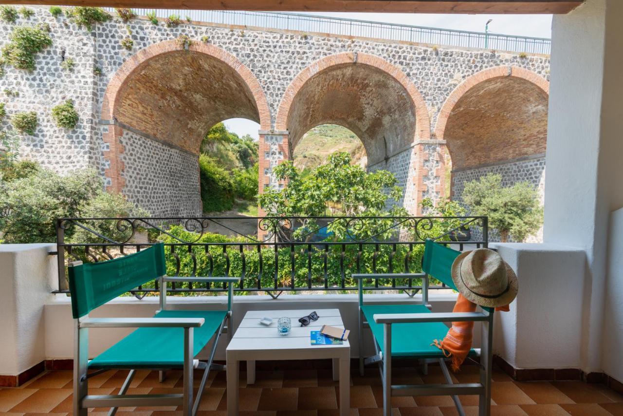 Villa Bina Sea Hotel Sant'Angelo  Exterior photo