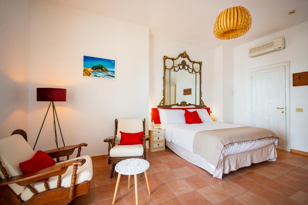 Villa Bina Sea Hotel Sant'Angelo  Exterior photo