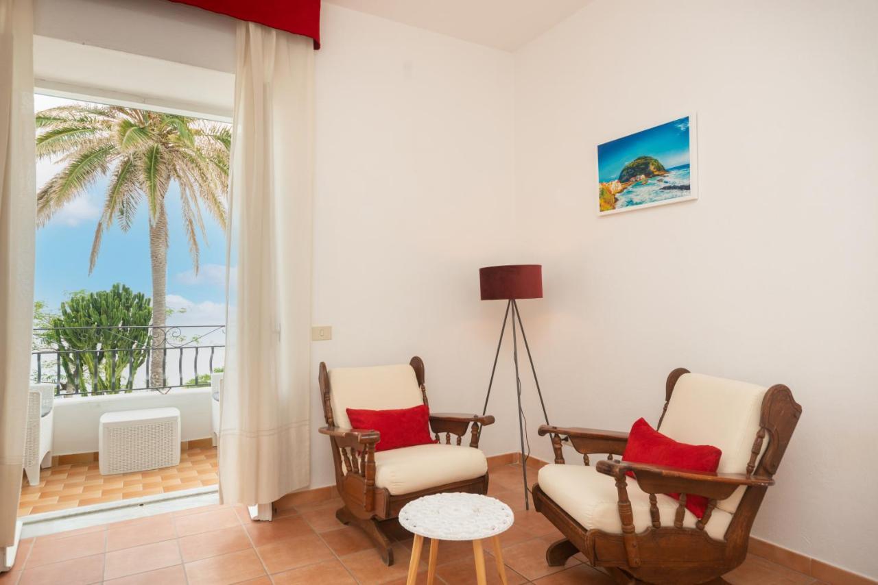Villa Bina Sea Hotel Sant'Angelo  Exterior photo