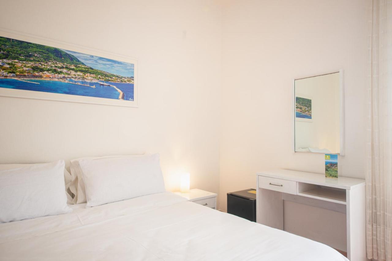 Villa Bina Sea Hotel Sant'Angelo  Exterior photo